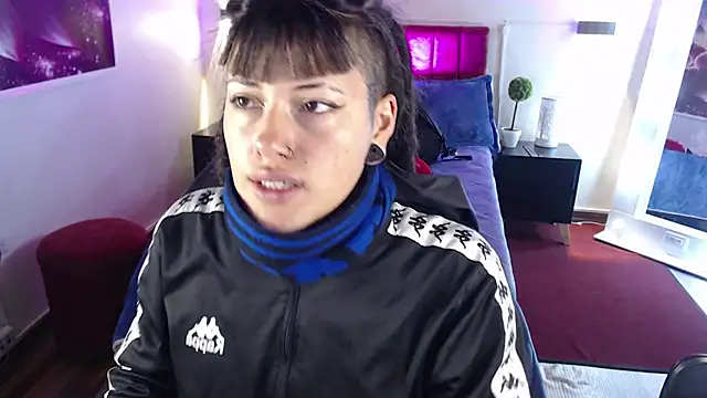 Snapshot of _sharlotte777 chatting on March 18, 2025, 1:23 pm sharlotte777 online show from March 18, 2025, 1:23 pm