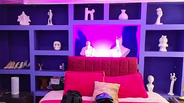 Snapshot of _sharlotte777 chatting on October 9, 2025, 2:28 pm sharlotte777 online show from October 9, 2025, 2:28 pm