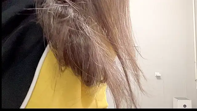 Risalynn online show from February 28, 2025, 3:04 am