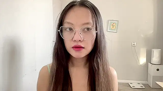 Risalynn online show from February 15, 2025, 3:31 am