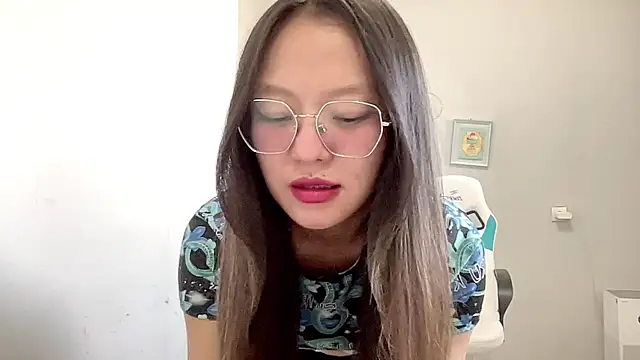 Risalynn online show from February 22, 2025, 6:17 am