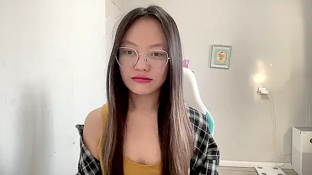 Risalynn online show from February 5, 2025, 2:51 am