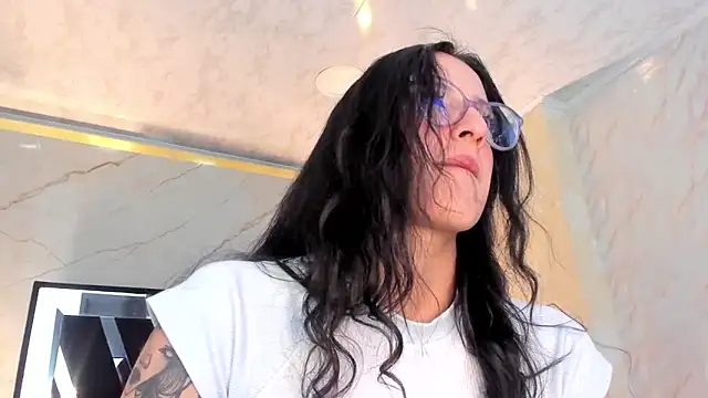 Princess Violett online show from February 27, 2026, 5:02 pm