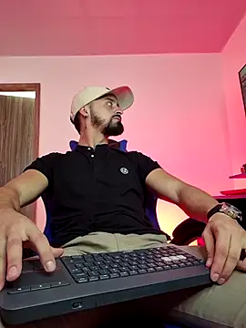 MAXIMUS MASTE3 online show from February 5, 2026, 7:10 pm