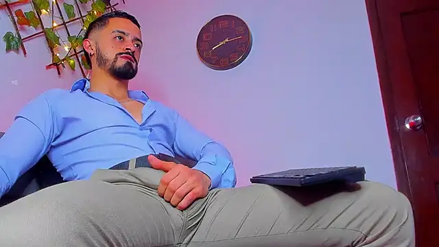 MAXIMUS MASTE3 online show from December 14, 2025, 1:17 pm