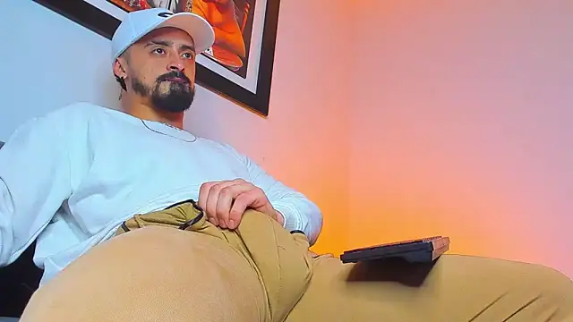 MAXIMUS MASTE3 online show from October 6, 2025, 11:38 pm