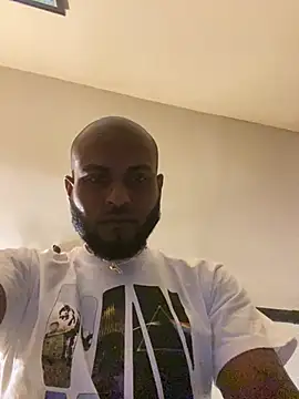 islandvybee55 online show from February 17, 2026, 6:05 pm