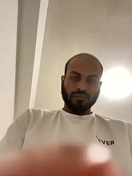 islandvybee55 online show from January 12, 2025, 1:53 am