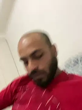 islandvybee55 online show from February 27, 2025, 2:03 am