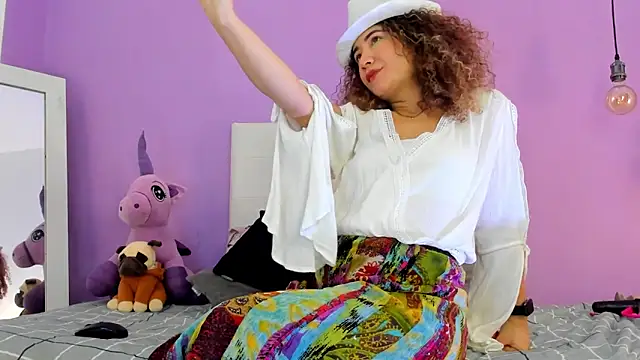 Snapshot of Charlotte11-11 chatting on October 18, 2025, 2:52 pm Charlotte11-11 online show from October 18, 2025, 2:52 pm