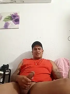 Snapshot of el-fercho1 chatting on August 7, 2026, 10:05 pm el-fercho1 online show from August 7, 2026, 10:05 pm