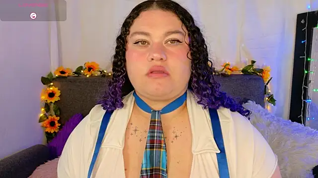 lunitaa0 online show from January 11, 2026, 2:40 am