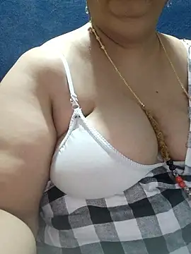 tamilthanushri online show from April 18, 2026, 9:33 am