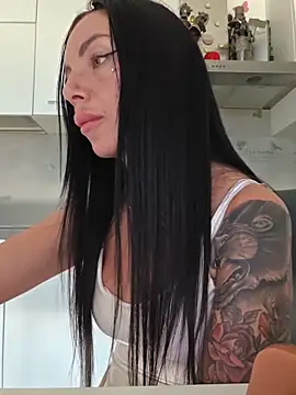 Snapshot of cicciolina chatting on November 14, 2025, 1:37 pm cicciolina online show from November 14, 2025, 1:37 pm