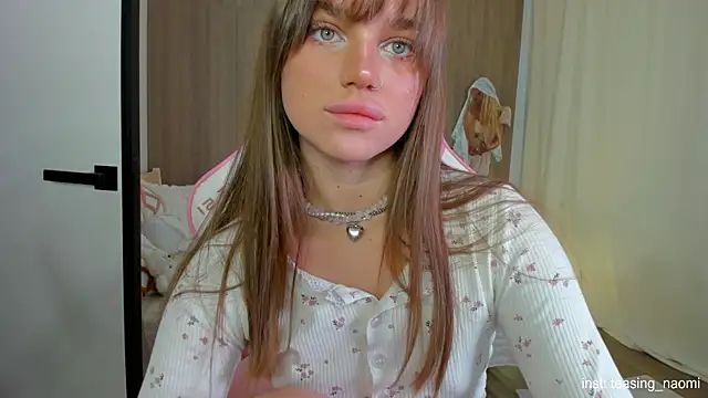 aesthetics  tease online show from November 24, 2025, 3:39 am