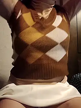 Snapshot of KITTEN-10 chatting on November 14, 2025, 3:43 am KITTEN-10 online show from November 14, 2025, 3:43 am