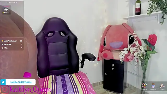 Snapshot of Kaitllyn_Queen chatting on February 4, 2026, 1:33 am Kaitllyn Queen online show from February 4, 2026, 1:33 am