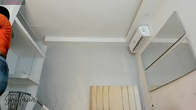 JOCELYN SANTANA1 online show from September 22, 2025, 12:00 pm