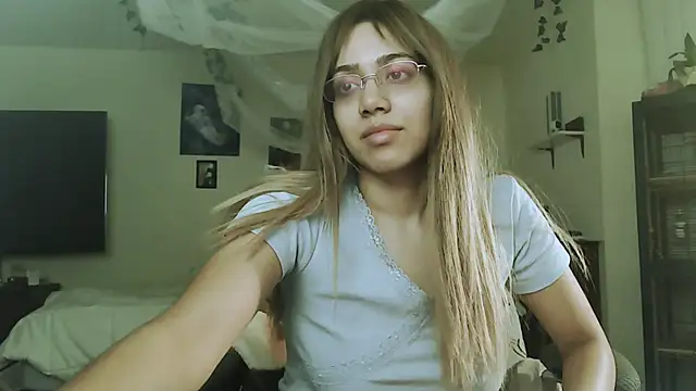 Snapshot of PolinaLoveX chatting on October 16, 2025, 3:48 am PolinaLoveX online show from October 16, 2025, 3:48 am