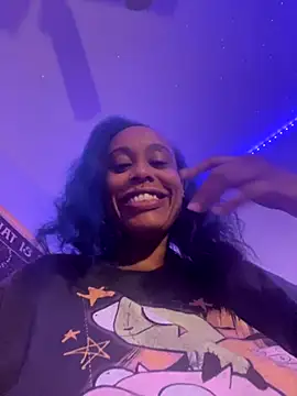 Snapshot of loveluna8 chatting on October 13, 2025, 2:02 am loveluna8 online show from October 13, 2025, 2:02 am