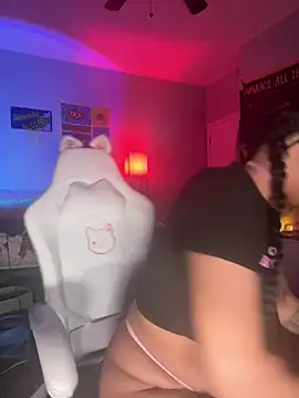 Snapshot of loveluna8 chatting on March 21, 2025, 6:38 am loveluna8 online show from March 21, 2025, 6:38 am