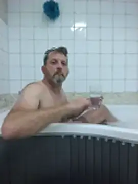 Snapshot of Vernalot_76 chatting on October 27, 2025, 9:16 pm Vernalot 76 online show from October 27, 2025, 9:16 pm