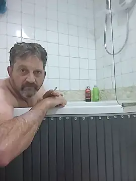 Snapshot of Vernalot_76 chatting on November 2, 2025, 7:30 pm Vernalot 76 online show from November 2, 2025, 7:30 pm