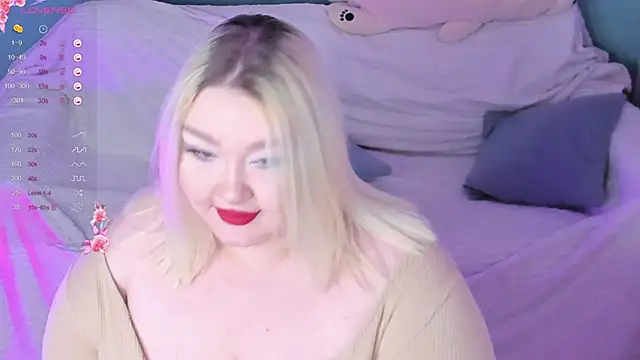 Snapshot of LilyBelll chatting on February 15, 2025, 4:45 pm LilyBelll online show from February 15, 2025, 4:45 pm