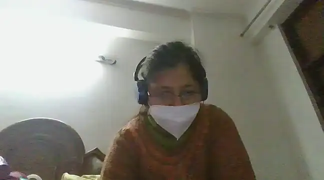 cutiecatty21 online show from December 25, 2024, 2:13 pm