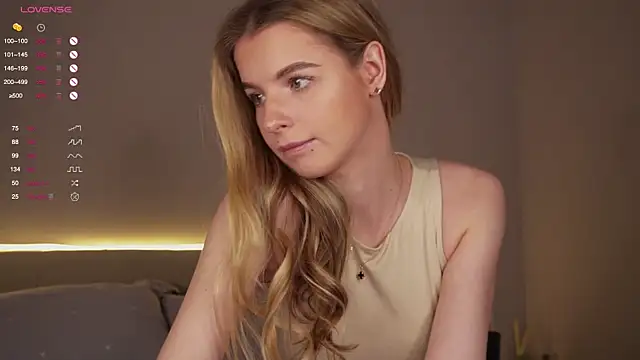 Snapshot of Sunshine_Diana chatting on March 1, 2025, 4:33 pm Sunshine Diana online show from March 1, 2025, 4:33 pm