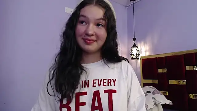 Snapshot of lilimini032 chatting on December 3, 2025, 7:46 pm lilimini032 online show from December 3, 2025, 7:46 pm