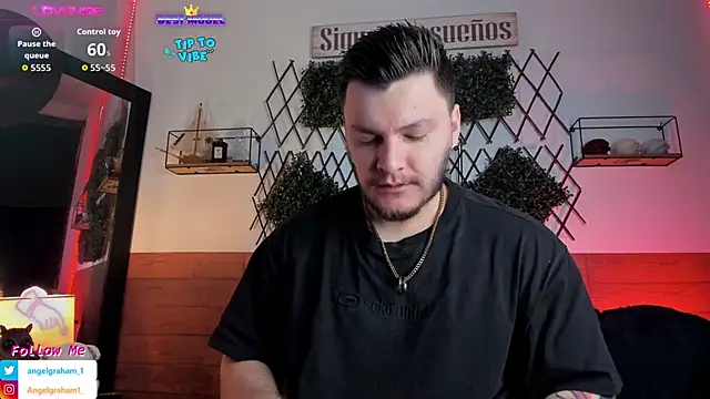 Angelgraham 1 online show from November 28, 2025, 4:29 pm