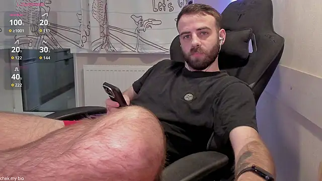 OtisRam online show from November 7, 2025, 11:52 pm