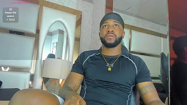 Drake Nassir4 online show from November 25, 2025, 1:55 pm