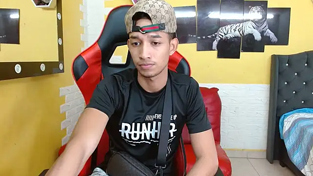 jose sexycumm online show from October 5, 2025, 7:15 pm