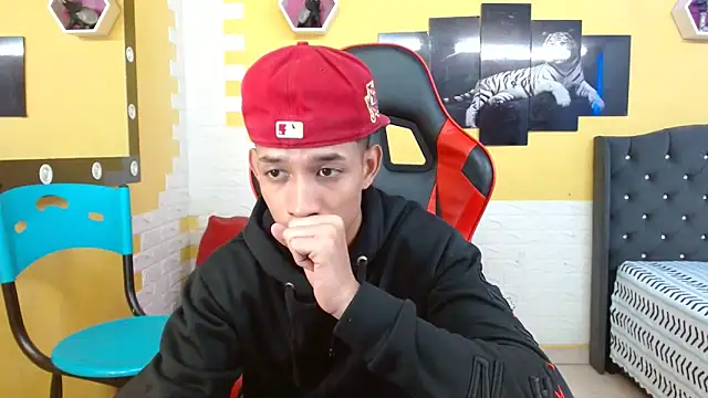 jose sexycumm online show from October 28, 2025, 8:52 pm