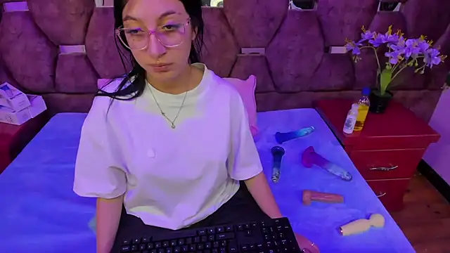 Snapshot of Katty_Queen chatting on November 27, 2025, 12:38 pm Katty Queen online show from November 27, 2025, 12:38 pm