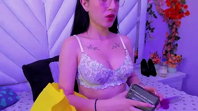 Snapshot of Katty_Queen chatting on May 13, 2026, 7:21 pm Katty Queen online show from May 13, 2026, 7:21 pm