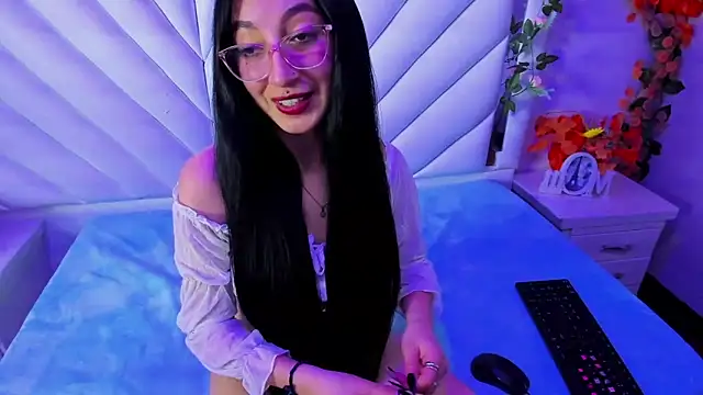 Snapshot of Katty_Queen chatting on October 15, 2025, 7:33 pm Katty Queen online show from October 15, 2025, 7:33 pm