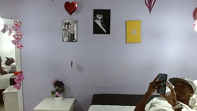 Snapshot of Kimandyuk chatting on February 17, 2025, 7:12 pm Kimandyuk online show from February 17, 2025, 7:12 pm