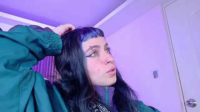 Lucy Smith2 online show from April 22, 2026, 3:57 am