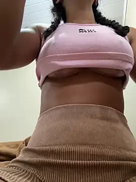 Elamesmamorena online show from April 15, 2026, 10:21 am