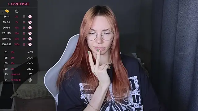 littlevildevil online show from November 29, 2025, 11:54 am