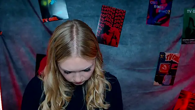 MademoiselleCl online show from November 7, 2025, 1:15 pm