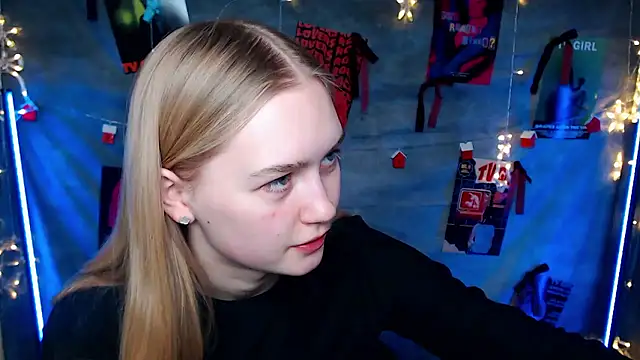 MademoiselleCl online show from January 19, 2026, 1:15 pm