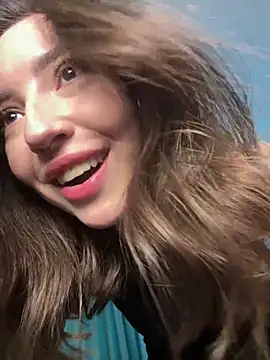 Oh My Dianee online show from March 21, 2025, 10:28 am