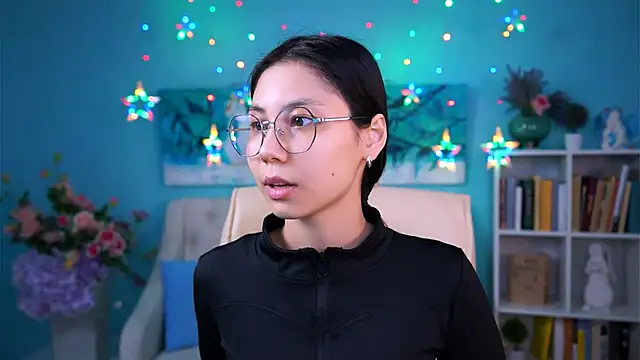 LittleSally   online show from December 7, 2024, 8:05 am