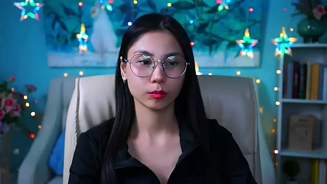 LittleSally   online show from December 13, 2024, 2:16 pm