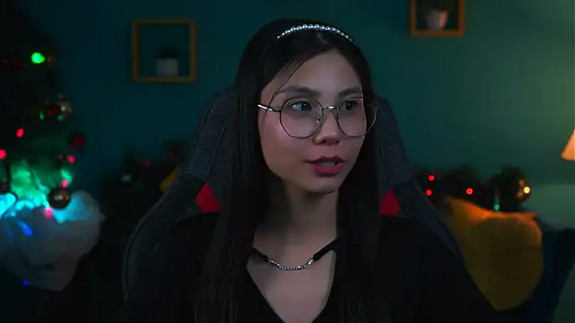 LittleSally   online show from December 12, 2024, 2:22 pm