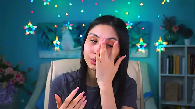 LittleSally   online show from December 5, 2024, 8:05 am